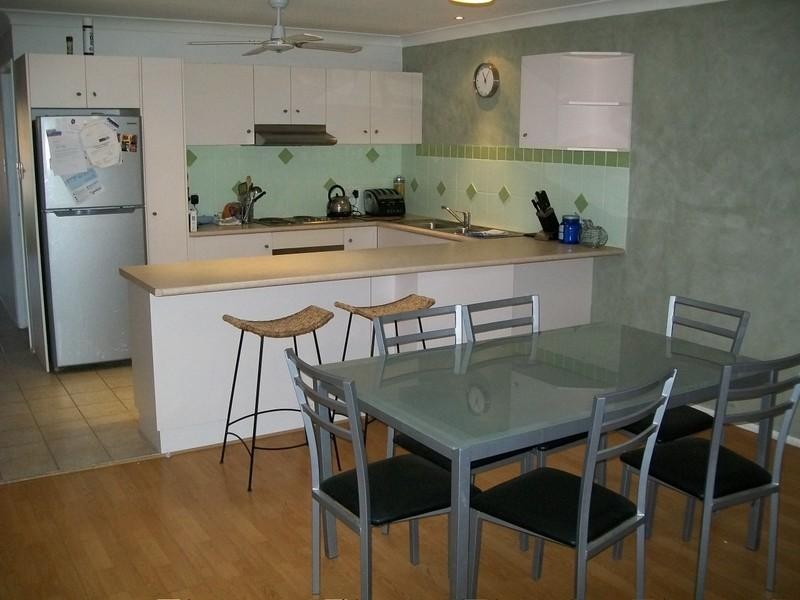 2/4 Aurora Place, Bateau Bay NSW 2261