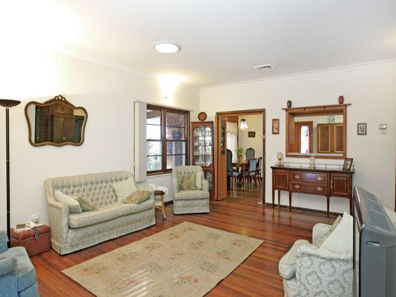 14 Patstone Street, Bateau Bay NSW 2261