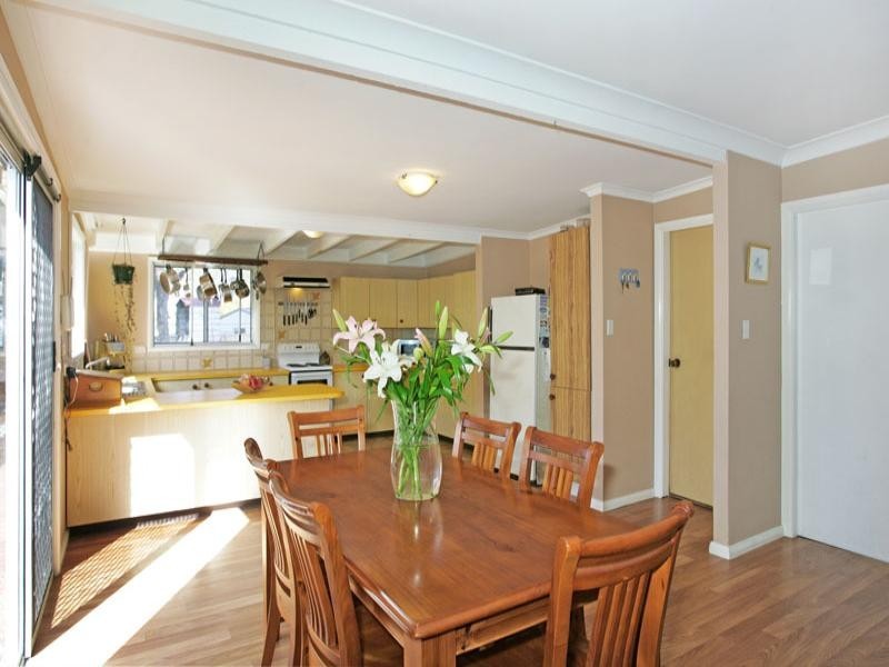 1 Lakedge Avenue, Berkeley Vale NSW 2261