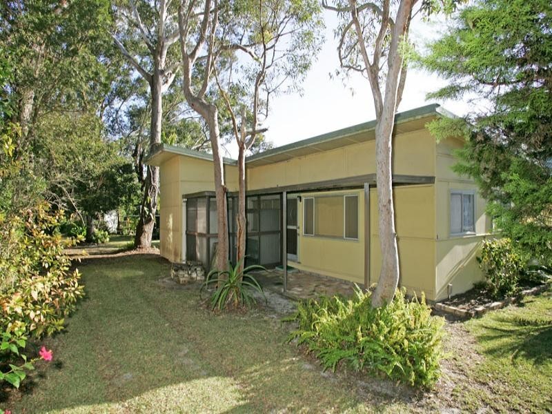 1 Moronga Street, Bateau Bay NSW 2261