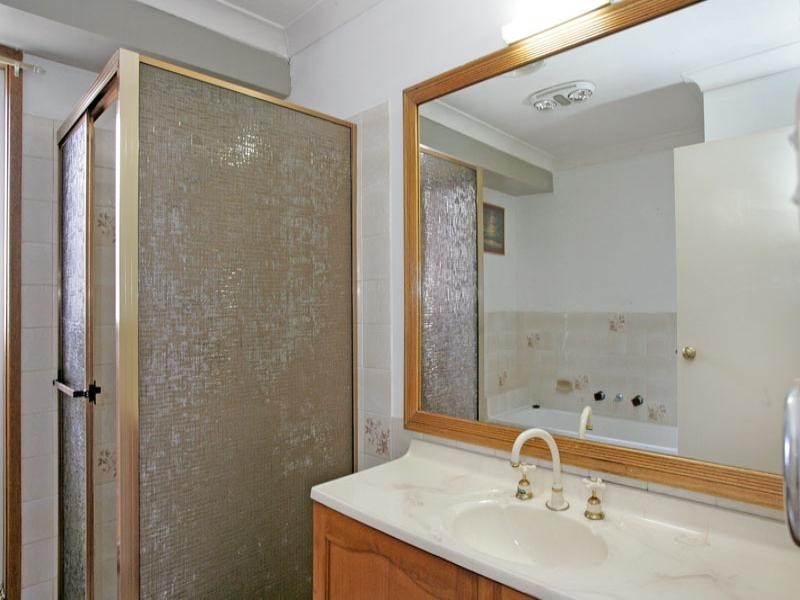 50 Gregory Street, Berkeley Vale NSW 2261