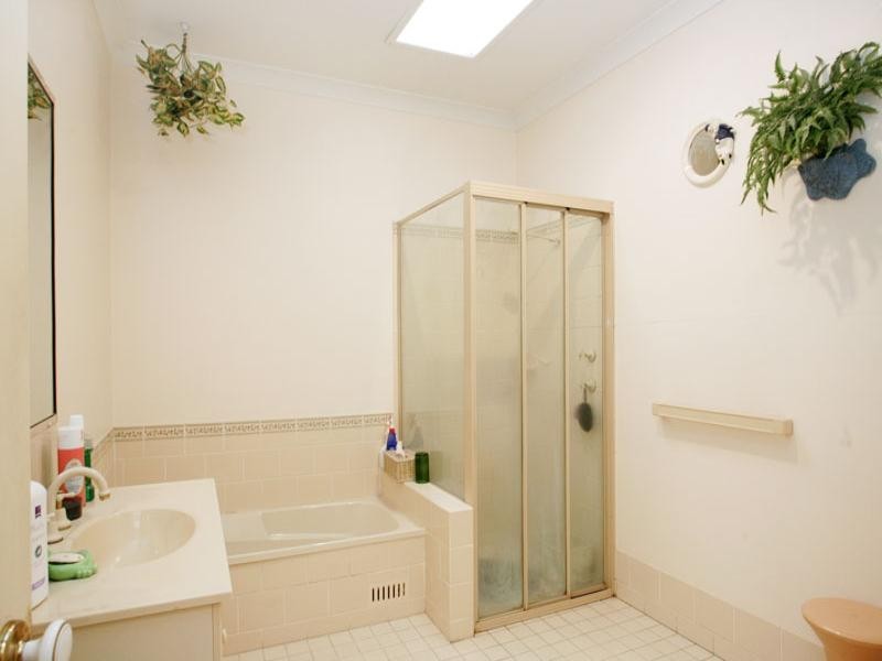1/22 Epsom Close, Bateau Bay NSW 2261