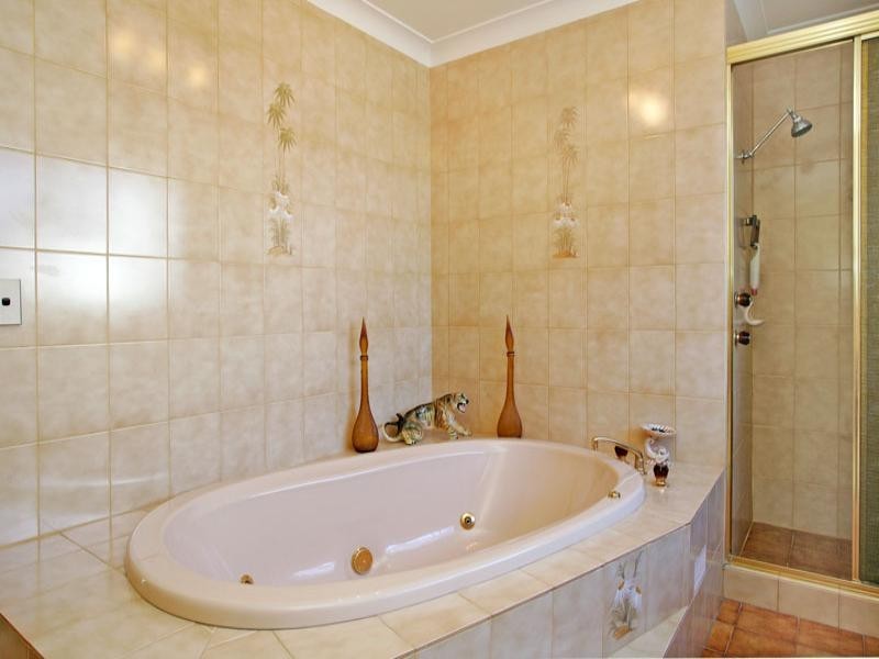 42 Yimbala Street, Killarney Vale NSW 2261
