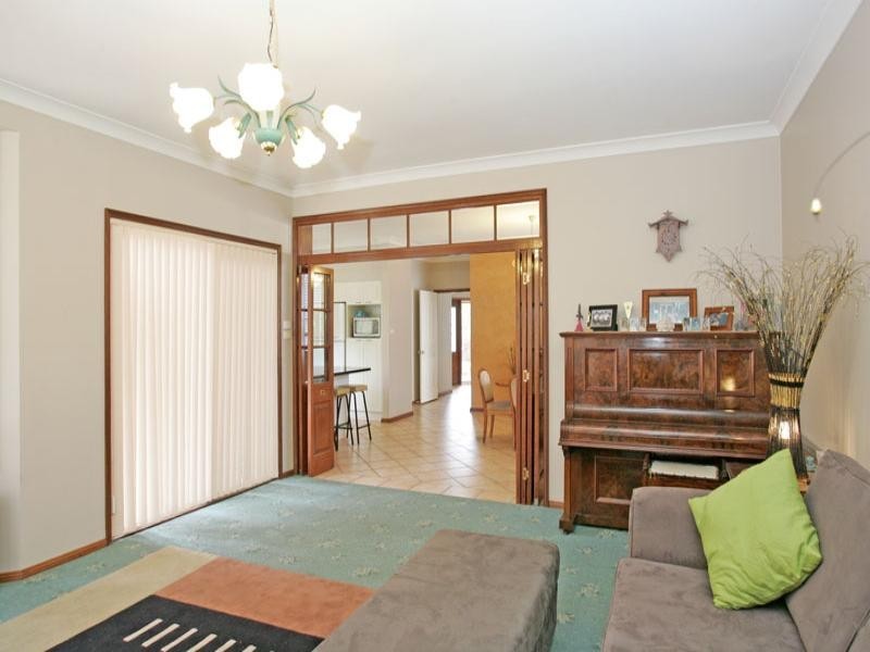 13 Patstone Street, Bateau Bay NSW 2261
