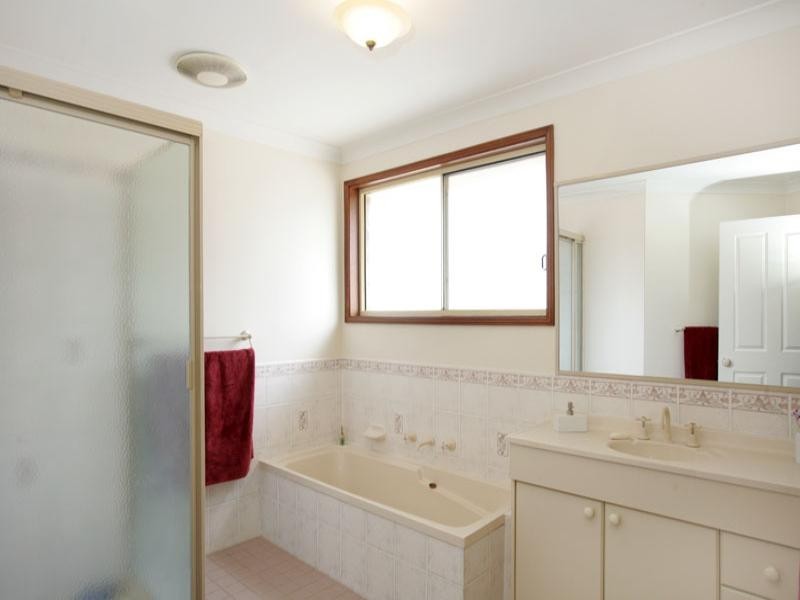 13 Patstone Street, Bateau Bay NSW 2261