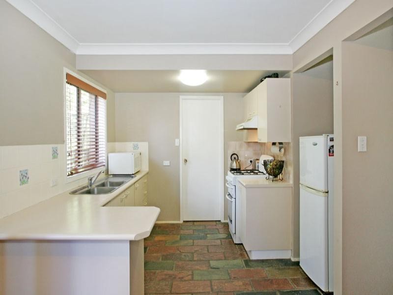 4 Rotherham Street, Bateau Bay NSW 2261