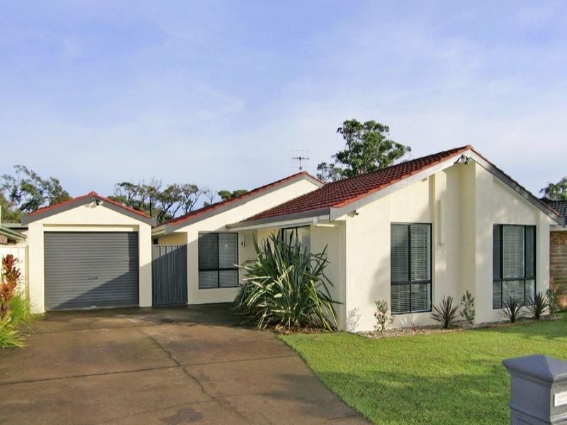 17 Lady Penrhyn Close, Bateau Bay NSW 2261