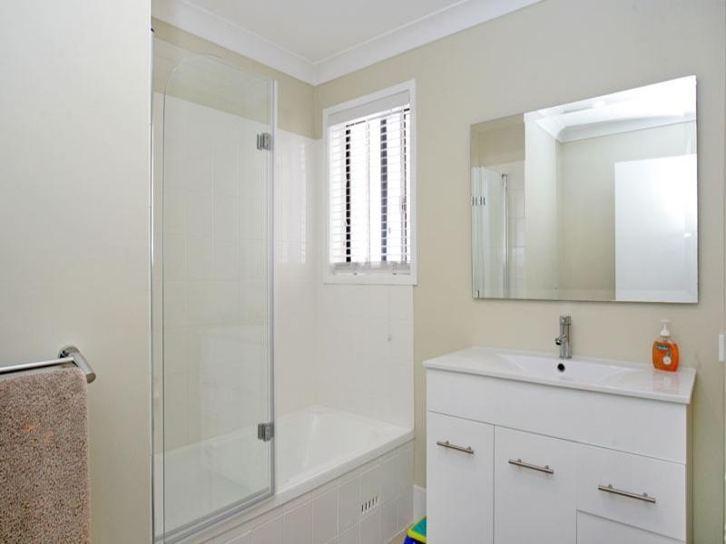 17 Lady Penrhyn Close, Bateau Bay NSW 2261