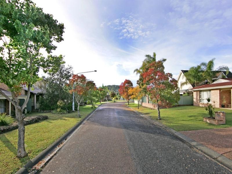 17 Lady Penrhyn Close, Bateau Bay NSW 2261