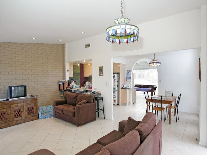 14 Mossman Avenue, Bateau Bay NSW 2261