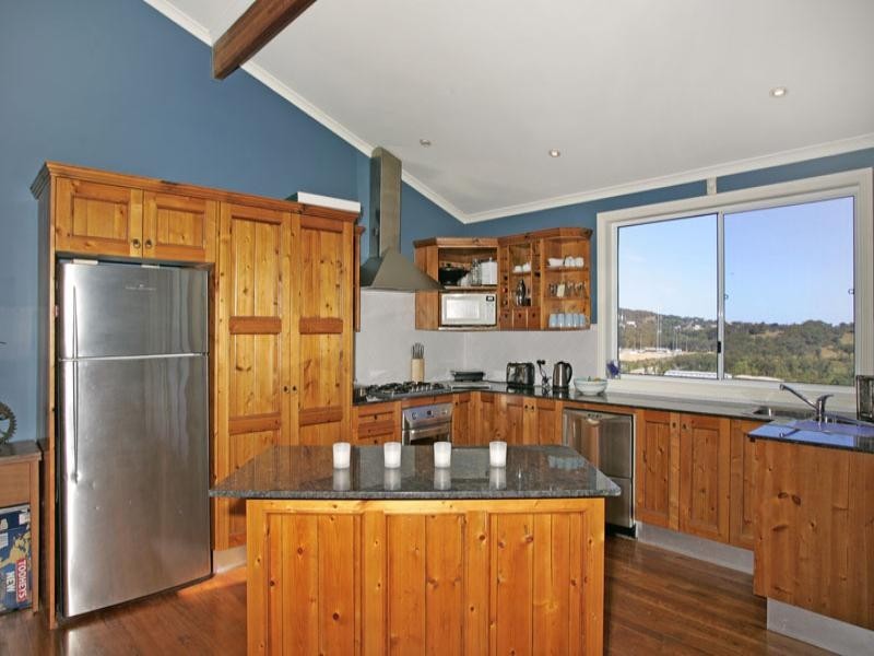 26 Morley Avenue, Bateau Bay NSW 2261