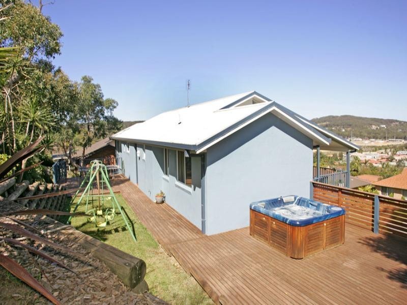 26 Morley Avenue, Bateau Bay NSW 2261