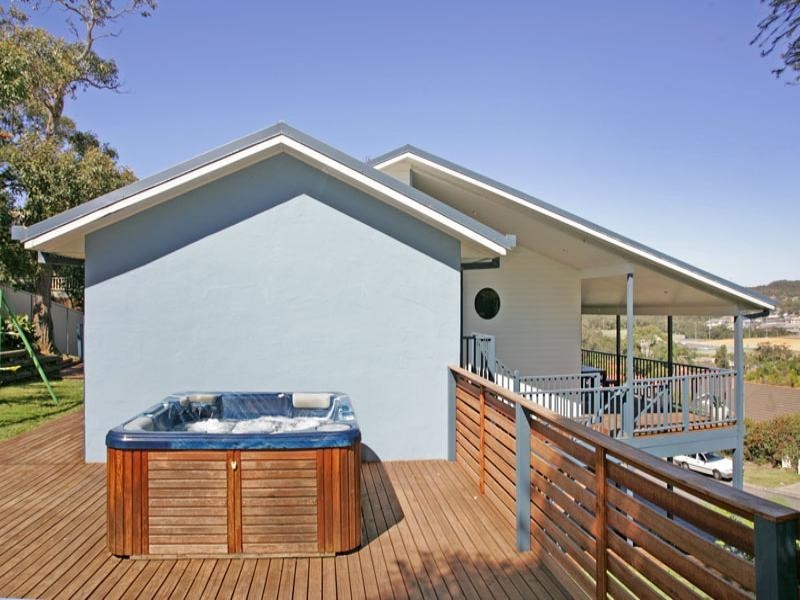 26 Morley Avenue, Bateau Bay NSW 2261