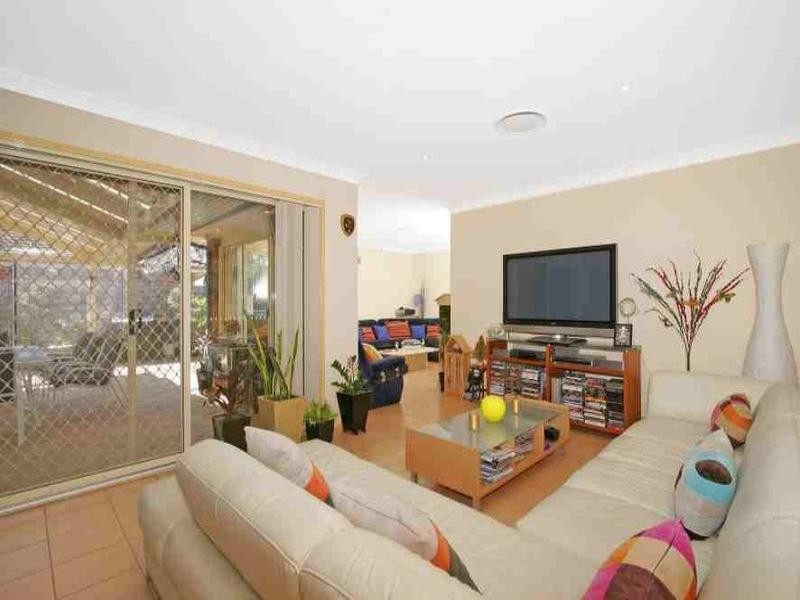 194 Cresthaven Avenue, Bateau Bay NSW 2261