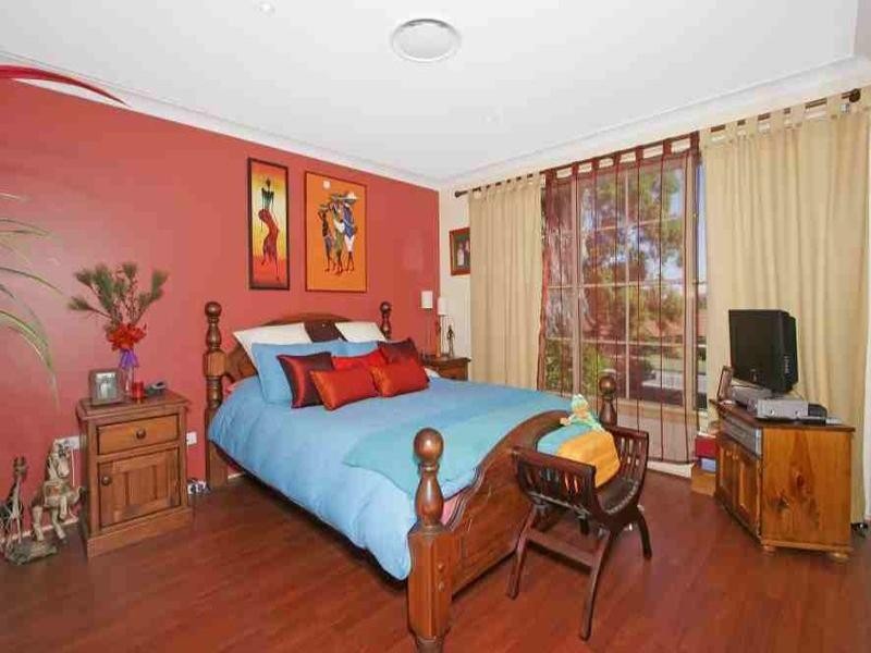 194 Cresthaven Avenue, Bateau Bay NSW 2261