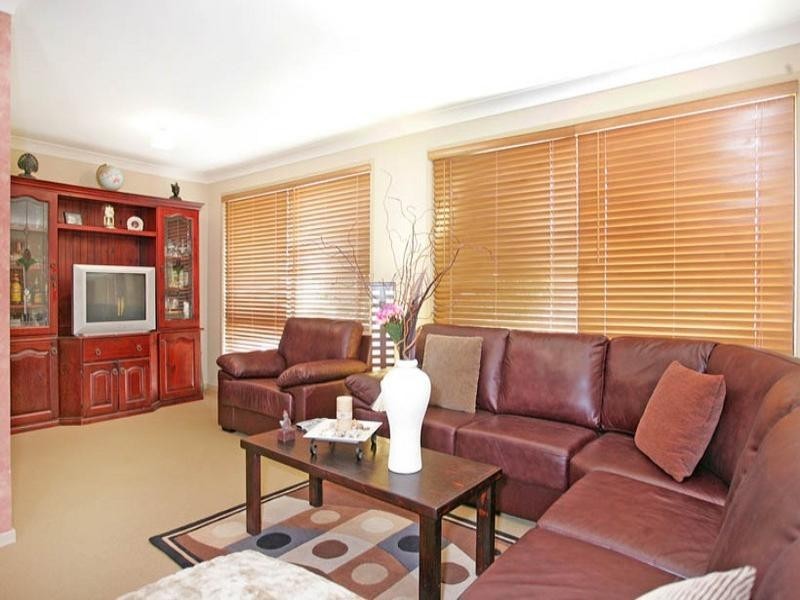 6 Mossman Avenue, Bateau Bay NSW 2261