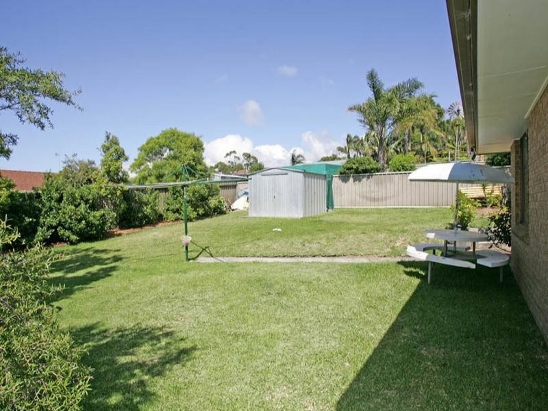 6 Mossman Avenue, Bateau Bay NSW 2261
