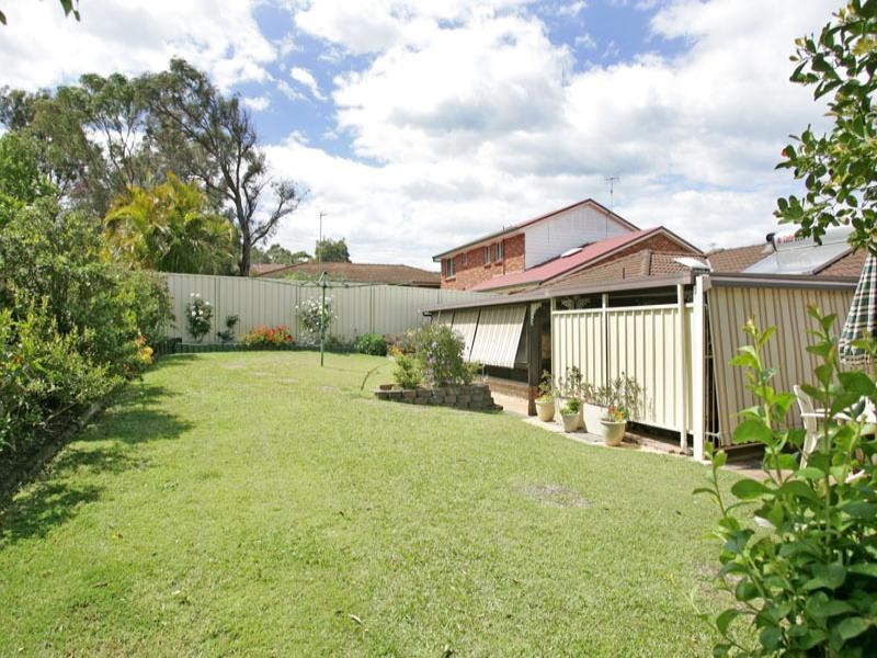 15 Peta Close, Bateau Bay NSW 2261