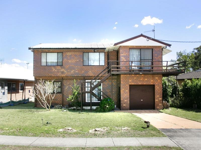 3 Bateau Bay Road, Bateau Bay NSW 2261