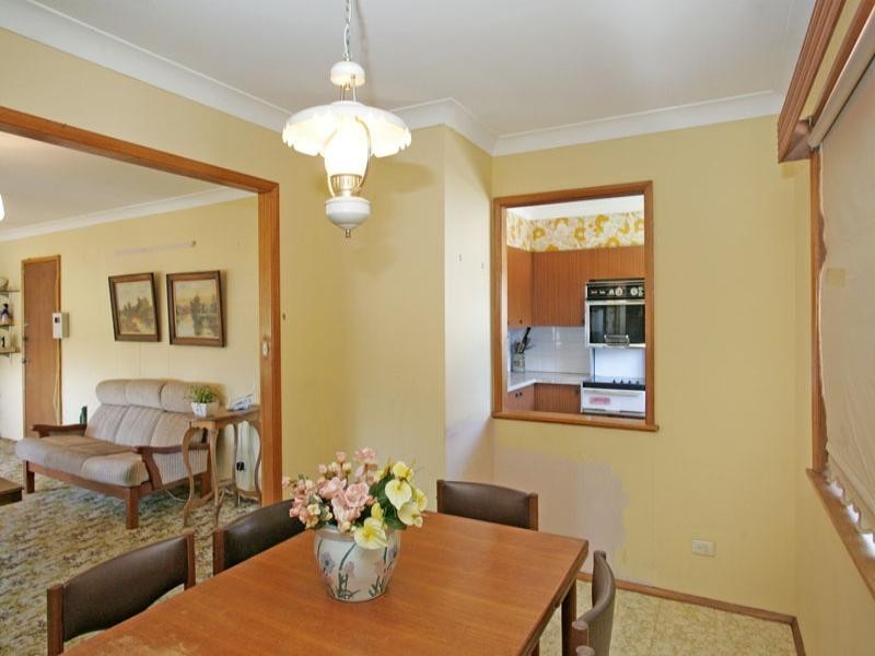 3 Bateau Bay Road, Bateau Bay NSW 2261