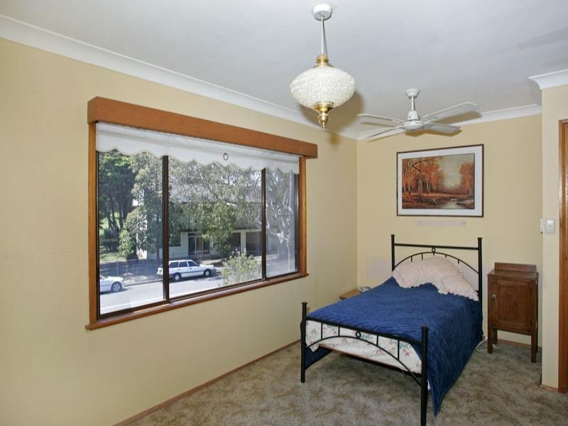 3 Bateau Bay Road, Bateau Bay NSW 2261