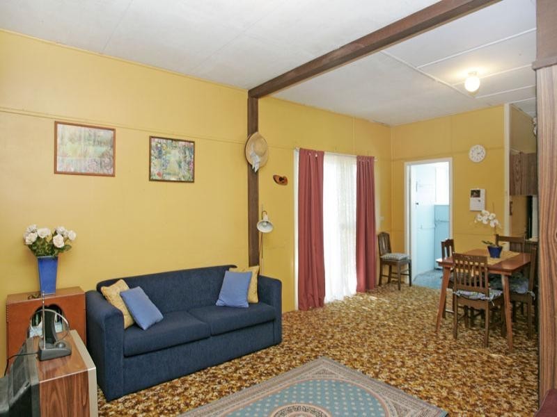 1 Moronga Street, Bateau Bay NSW 2261