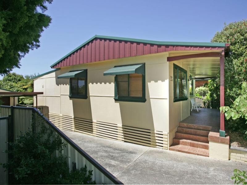 30 Dampier Boulevard, Killarney Vale NSW 2261