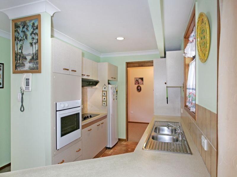 3 Jonquil Close, Bateau Bay NSW 2261