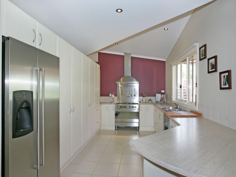 5 Garland Avenue, Killarney Vale NSW 2261