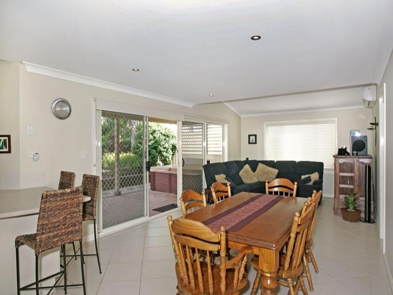 5 Garland Avenue, Killarney Vale NSW 2261