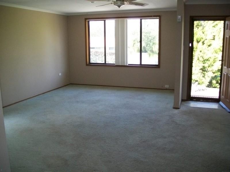 11 Pendant Parade, Killarney Vale NSW 2261