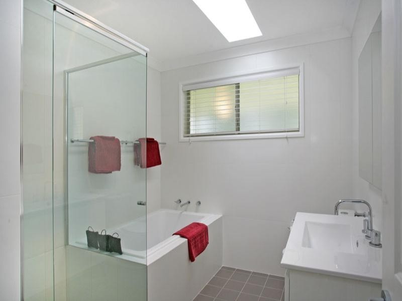 94 Lakin Street, Bateau Bay NSW 2261