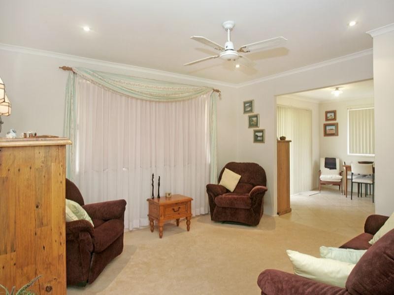 155 Cresthaven Avenue, Bateau Bay NSW 2261