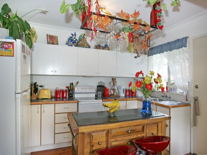 23 Hilltop Street, Bateau Bay NSW 2261