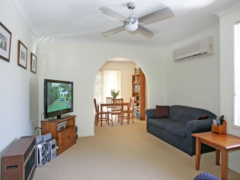 4 Neville Close, Bateau Bay NSW 2261