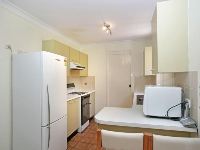 4 Neville Close, Bateau Bay NSW 2261