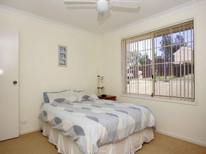 4 Neville Close, Bateau Bay NSW 2261