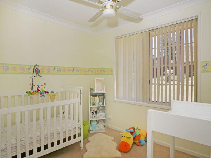 4 Neville Close, Bateau Bay NSW 2261