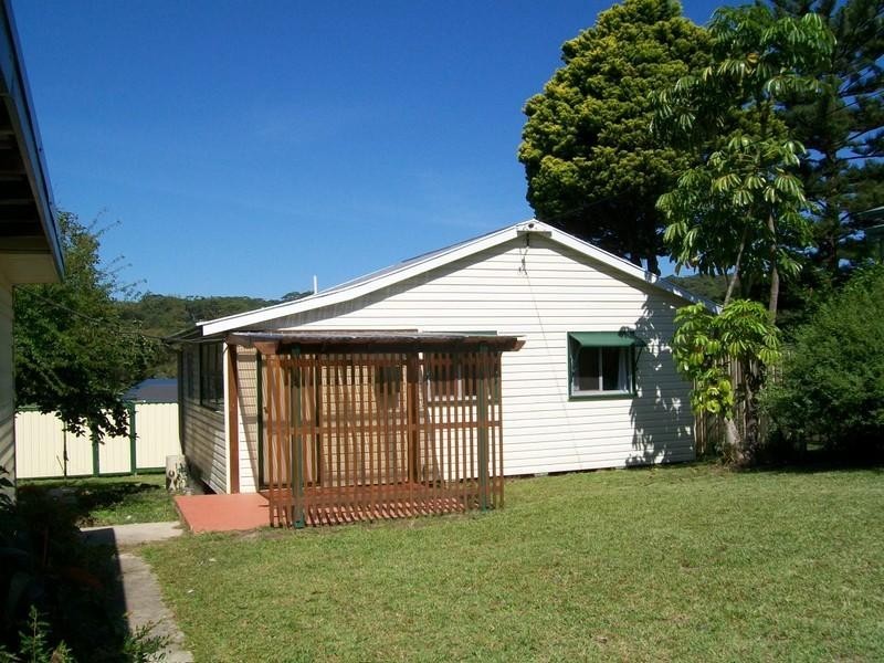 540 The Entrance Road, Bateau Bay NSW 2261