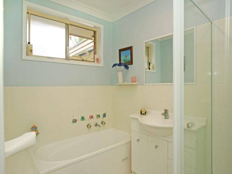 11 Rotherham Street, Bateau Bay NSW 2261