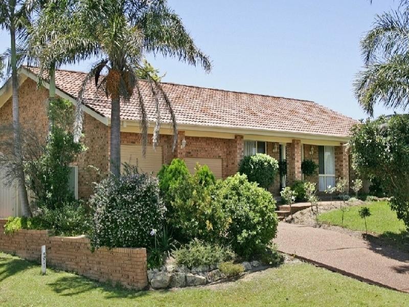 204 Cresthaven Avenue, Bateau Bay NSW 2261