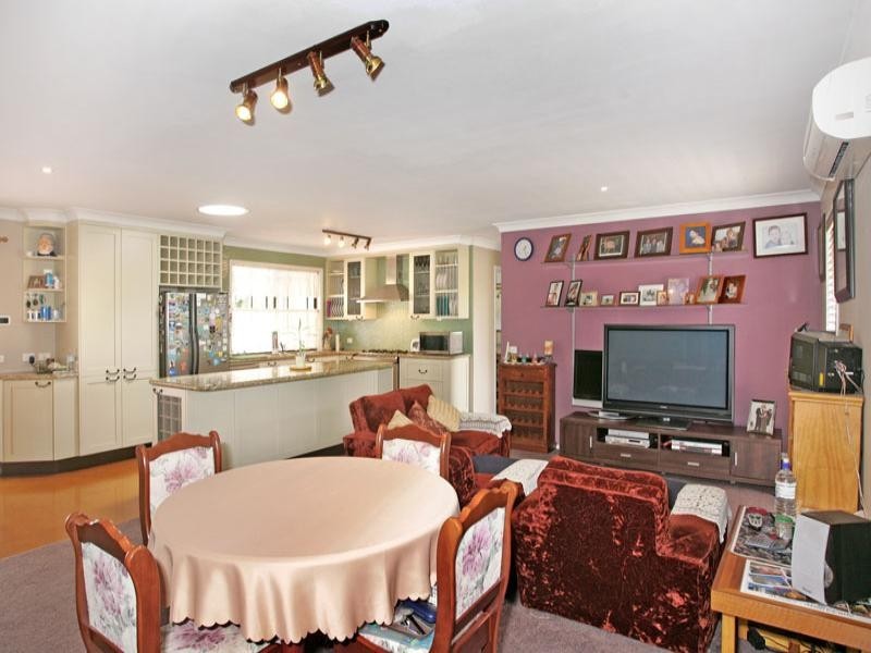 13 Lincoln Close, Bateau Bay NSW 2261