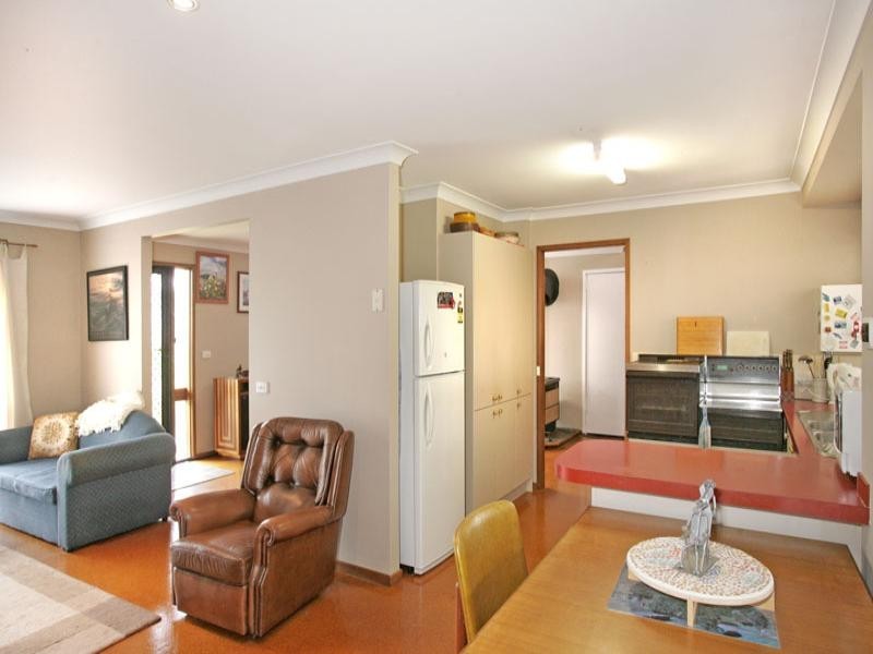 13 Lincoln Close, Bateau Bay NSW 2261
