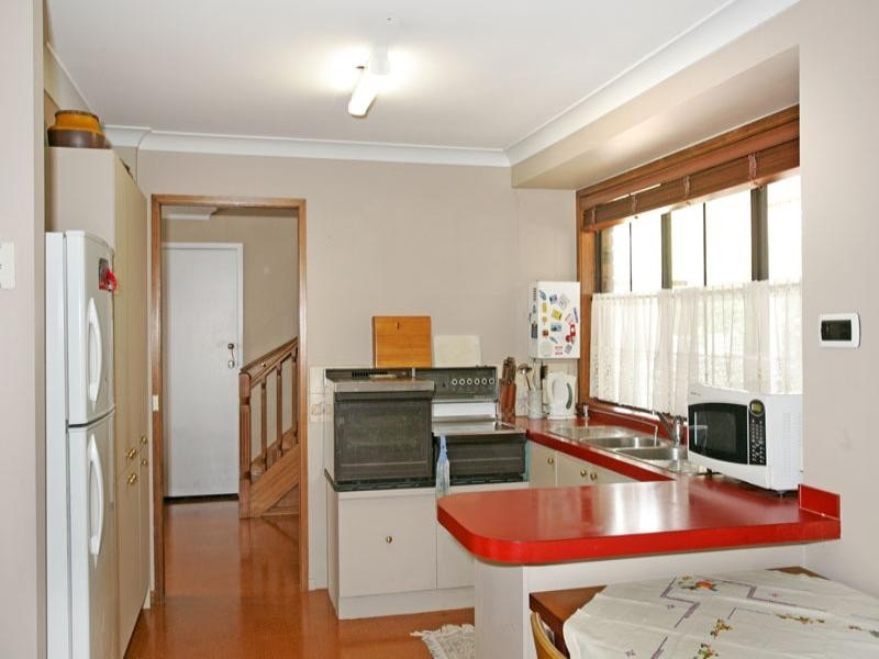 13 Lincoln Close, Bateau Bay NSW 2261