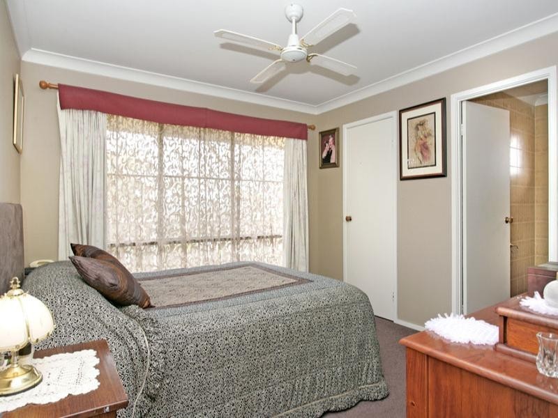 13 Lincoln Close, Bateau Bay NSW 2261