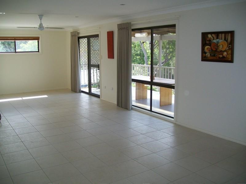 21 Sabrina Avenue, Bateau Bay NSW 2261