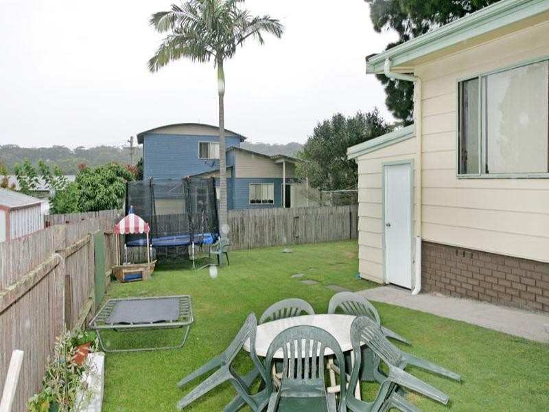 516 The Entrance Road, Bateau Bay NSW 2261
