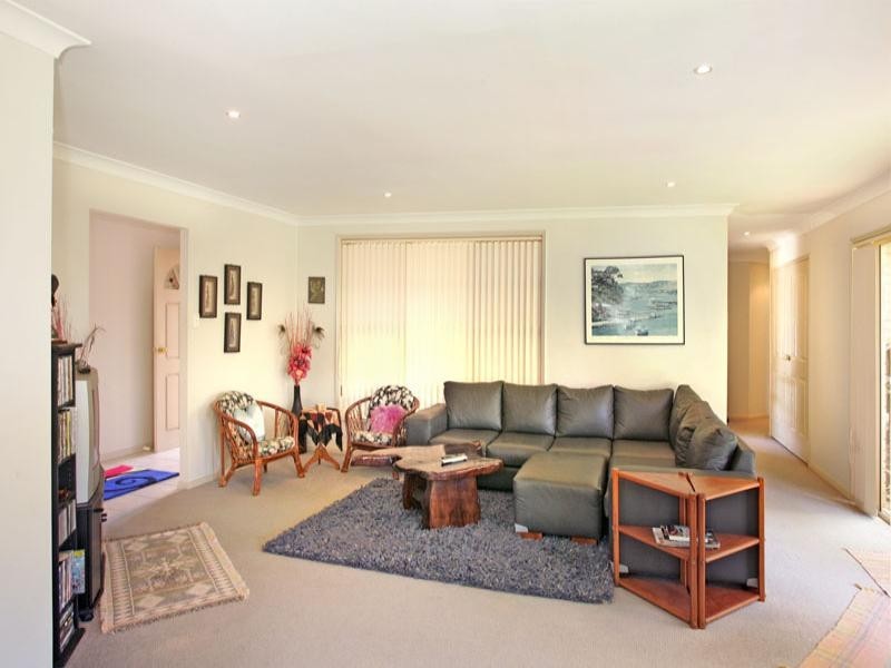 2A Parkside Avenue, Bateau Bay NSW 2261