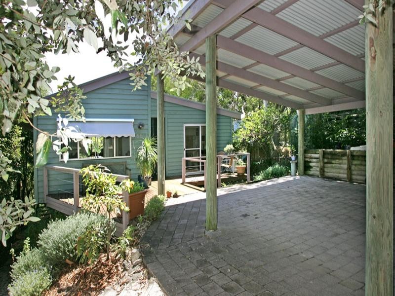 51 Boos Road, Forresters Beach NSW 2260