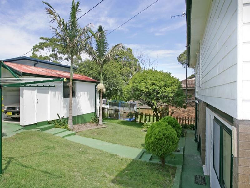23 Shakespeare Avenue, Bateau Bay NSW 2261